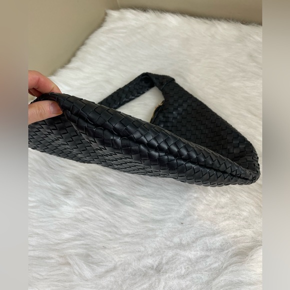Melie Bianco Brigitte large  Black Woven Shoulder Bag - Picture 6 of 10
